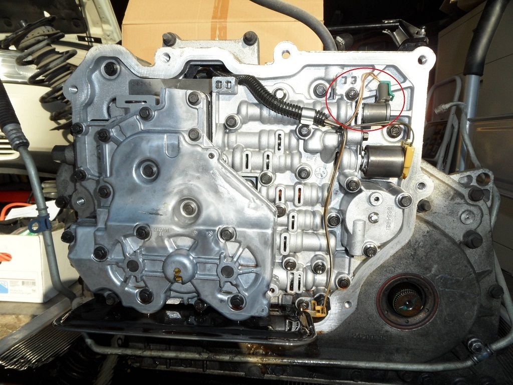 TCC Solenoid Retainig Clip Installation 4T80E in 2000 STS. Cadillac